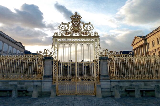 Versailles Palace Full Day or Half Day Tour with Local Guide - Versailles, but with a guide who keeps it human