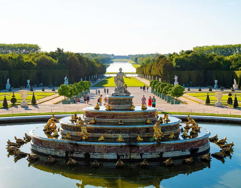 Versailles: Palace & Gardens Guided Tour with Entry Tickets - Gardens option: guided for structure, self-paced for freedom