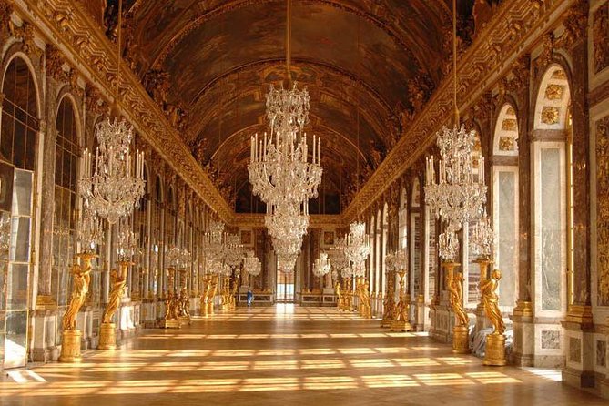 Versailles Palace Guided Tour & Gardens Option from Versailles - Versailles Gardens Time: Wander Freely After the Palace