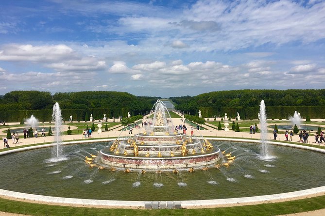 Versailles Palace & Marie-Antoinette's Estate Private Guided Tour with Lunch - Petit Trianon and the Queen’s world: where etiquette loses the grip