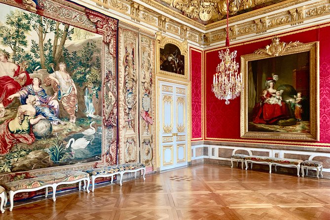 Versailles Palace Private Tailored Guided Tour With Hotel Pickup - Guides Matter: Why This Tour Tends to Feel Effortless