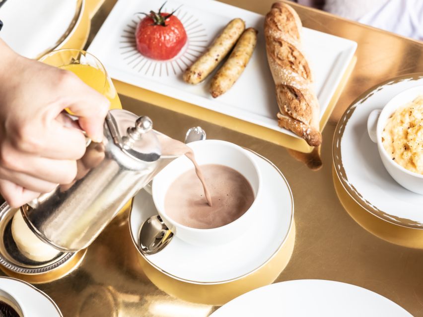 Versailles Palace Skip-the-Line Entrance and Breakfast - Breakfast at Ore in Pavillon Dufour, where Versailles views do the talking