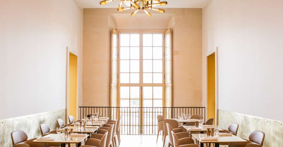 Versailles Palace Skip-the-Line Entrance and Breakfast - Breakfast timing plus an easy handoff into the Palace