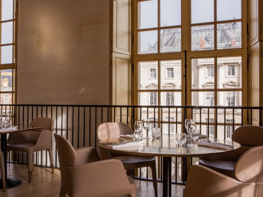 Versailles Palace Skip-the-Line Entrance and Breakfast - Meeting Point at Place d’Armes: how to find Ore without stress