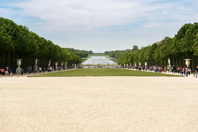 Versailles Palace with private guide - Entering the Palace of Versailles, where the story gets physical