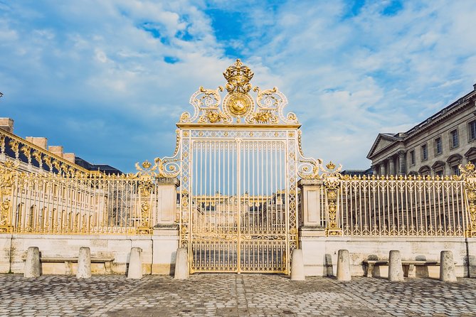 Versailles Palace with private guide - What you will not see: Trianon, Petit Trianon, and Marie Antoinette’s hamlet