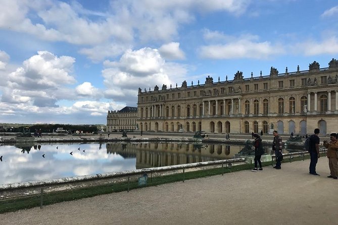 Versailles Royal Palace & Gardens Private Tour by Golf Cart - Versailles, paced: historian guide plus private cart