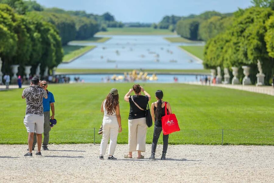 Versailles: Skip-the-Line Day Tour & Transfer from Paris - Entering the Palace: State Apartments and the Hall of Mirrors