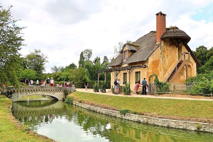 Versailles: Skip-the-Line Guided Palace Tour and Full Access - Gardens time after the tour: how to use your free exploring window