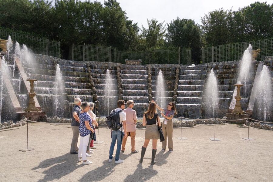 Versailles: Skip-the-Line Versailles Palace and Gardens Tour - Gardens with real running water: fountains and Musical Gardens