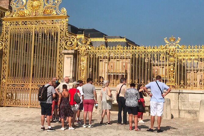Versailles Small Group Guided Tour with Local Guide - Meeting at the Statue équestre de Louis XIV: How the Tour Starts