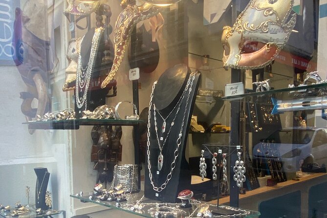 Vintage Shopping Tour In Paris with a Guide - Paris Vintage Shopping, Without the Guesswork