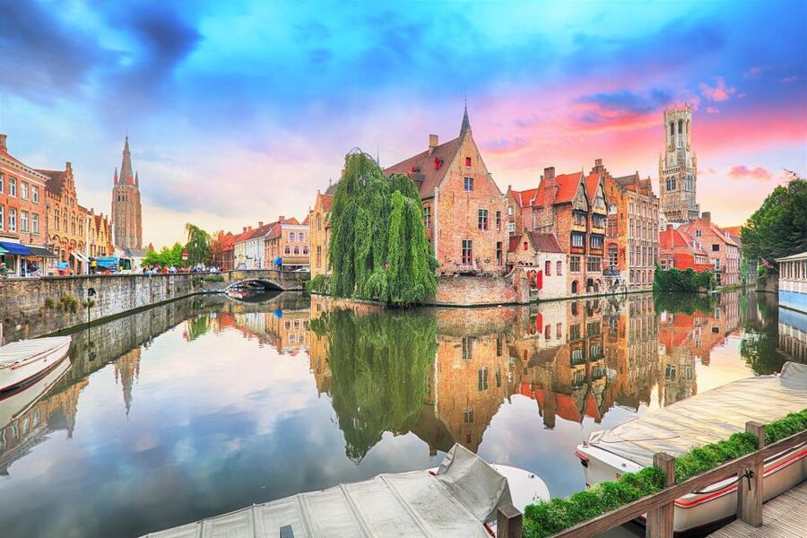 Visit of Bruges in 1 day private tour from Paris - Groeningemuseum, Van Eyck and Hieronymous Bosch on One Afternoon