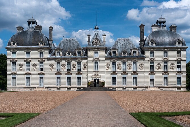 Visit of the Loire Valley Castles in one day from Paris - Chenonceau over the Cher: fairy-tale vibes with real history