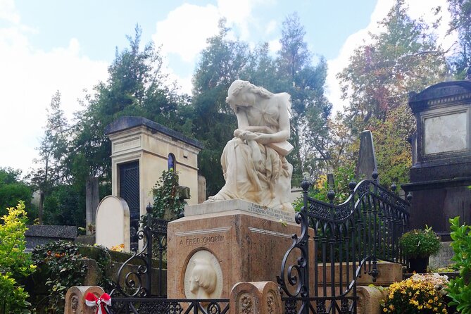 Visit to Père Lachaise Cemetery: a self-guided tour - Why Père Lachaise is ideal for a self-guided puzzle format