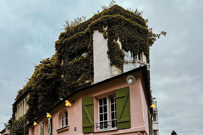 Walking Tour in Montmartre with a guide - Montmartre at 6:00 pm: why the timing works