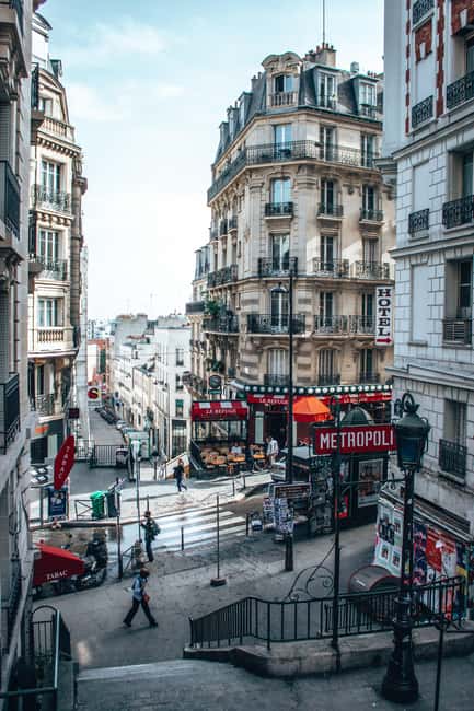 Walking Tour in Paris Montmartre with Tastings and Stories - Price and value: is $81 worth it?