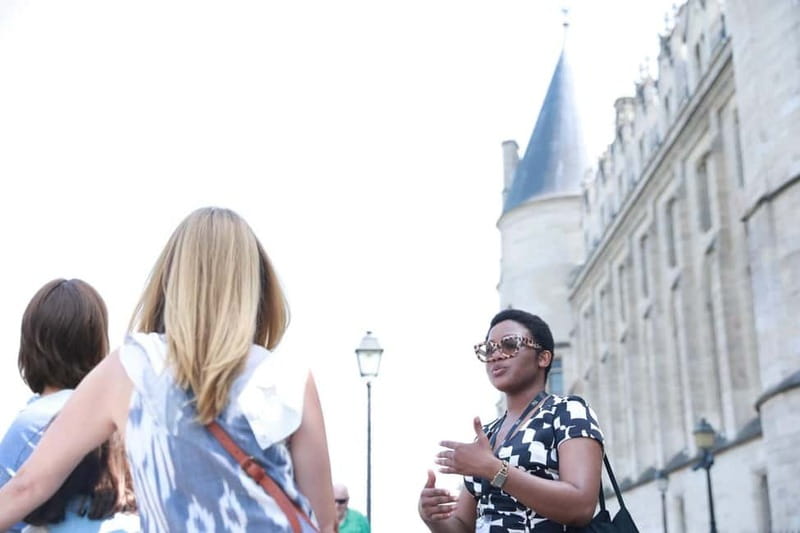Walking Tour of Notre Dame Island and Sainte Chapelle Option - Sainte-Chapelle Option: When You Want More Gothic Color