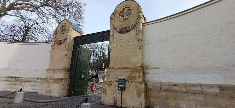 Who Killed Victor ? Escape Game at Père Lachaise Cemetery - Who Killed Victor at Père Lachaise, what you’re really doing