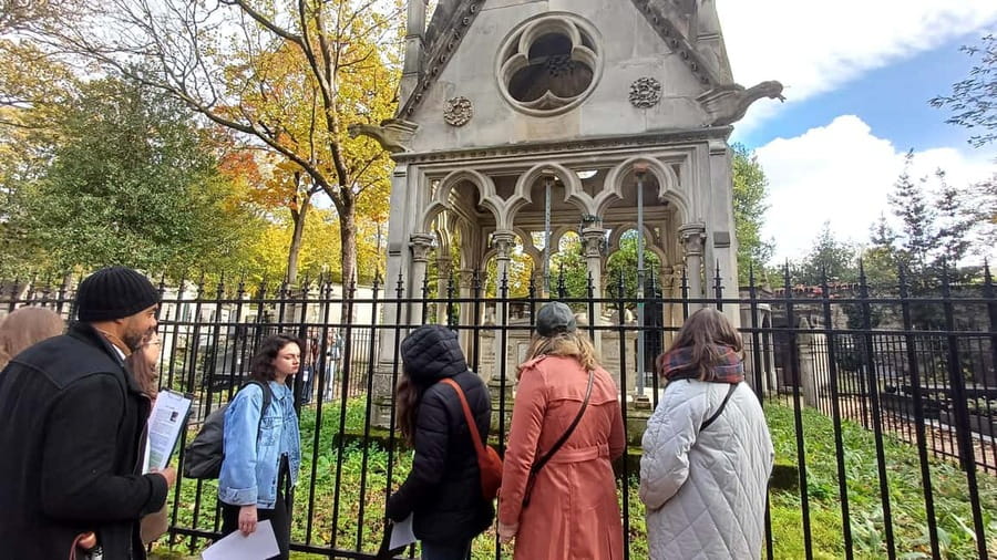 Who Killed Victor ? Escape Game at Père Lachaise Cemetery - Practical tips for doing well in a cemetery escape game
