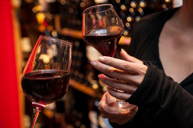 Wine and cheese tasting in Bastille - Camille’s France map lesson: learning where wine flavor starts