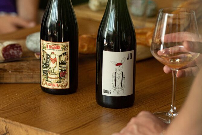Wine Tasting in Paris right next to Père Lachaise & l'Atelier des lumières - The 4:00 pm timing and what a one-hour tasting really means