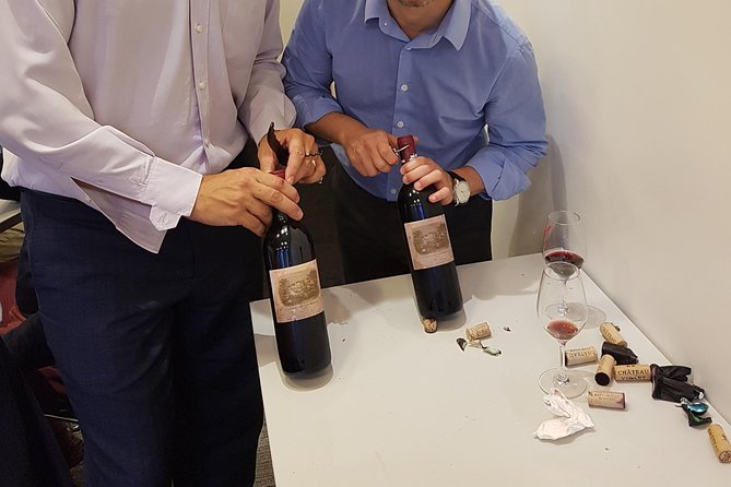 Wine tasting Paris Saint Germain des Pres - Host energy and attention: what to look for on arrival