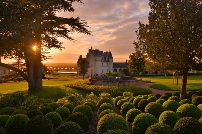 Wine tasting tour in Loire Valley with castle visits and lunch - Chenonceau over the river Cher: where you slow down