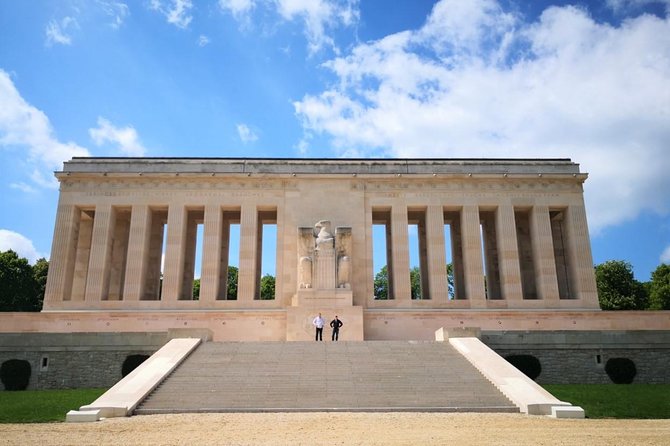 WW1 Belleau Wood and American Monument in Château-Thierry - Day trip from Paris - Chateau-Thierry American Monument: a double colonnade, a map, and valley views